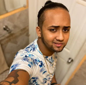 Meet your Posher, Yefri alberto